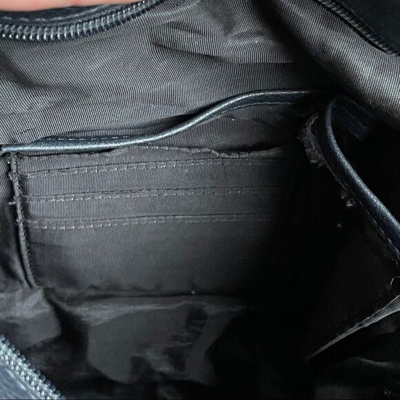 Giani Bernini Black Pebbled Leather Shoulder Bag - Picture 9 of 12